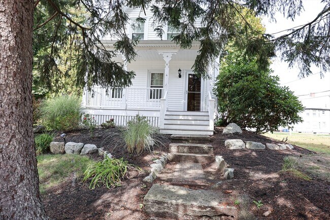 Building Photo - 50 Front St