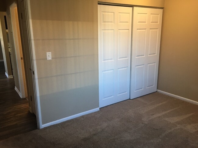 Building Photo - Homestead Apartments