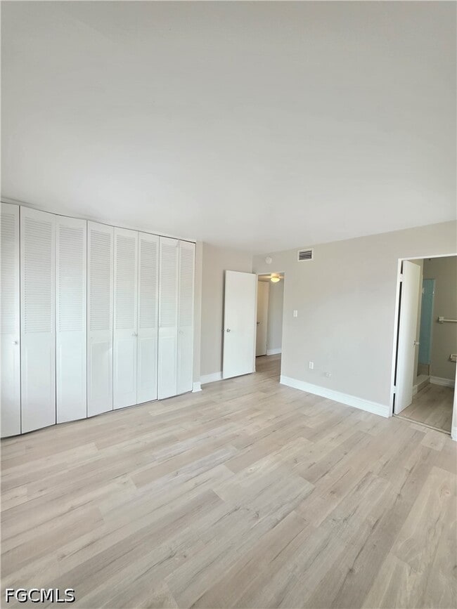 Building Photo - 1830 Maravilla Ave