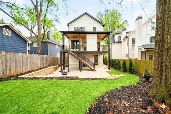 Building Photo - 1385 Sylvan Cir NE