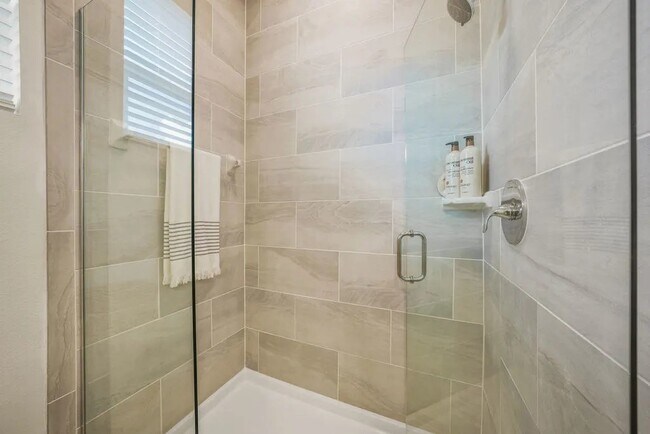 Building Photo - 7950 North Park Boulevard, Unit 2