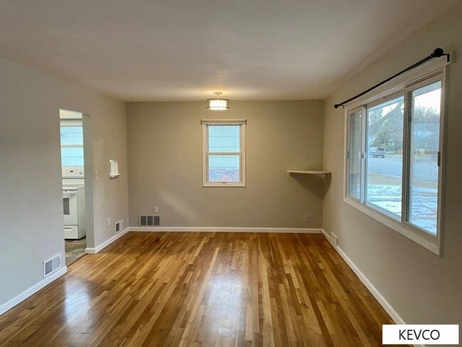 Building Photo - Fantastic House Near City Park