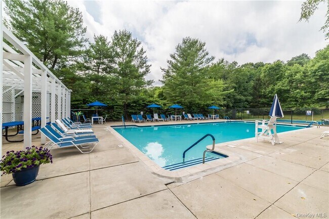 Building Photo - 103 Rambling Brook Rd