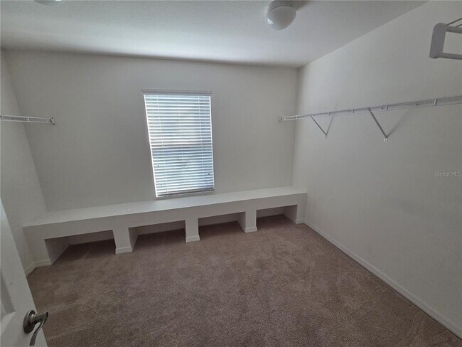 Building Photo - 2270 Sheboygan Pl