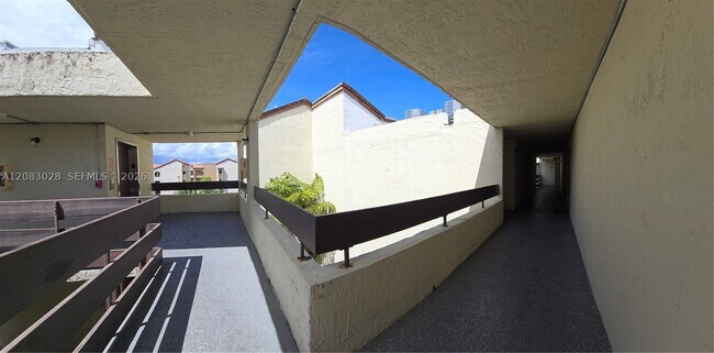 Building Photo - 8933 SW 123rd Ct