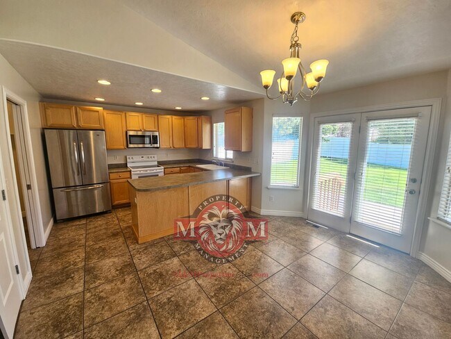 Building Photo - 3 Bed 2 Bath Home in a Herriman
