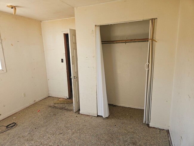 Building Photo - Owner Finance – NO Credit Check! 3 Bed Home – Move In Fast!