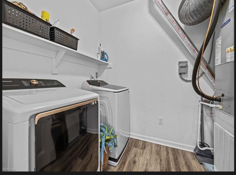Building Photo - 1725 Dromolin Dr