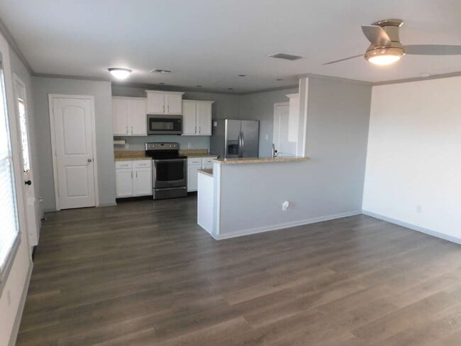 Building Photo - 6131 Southern Vis