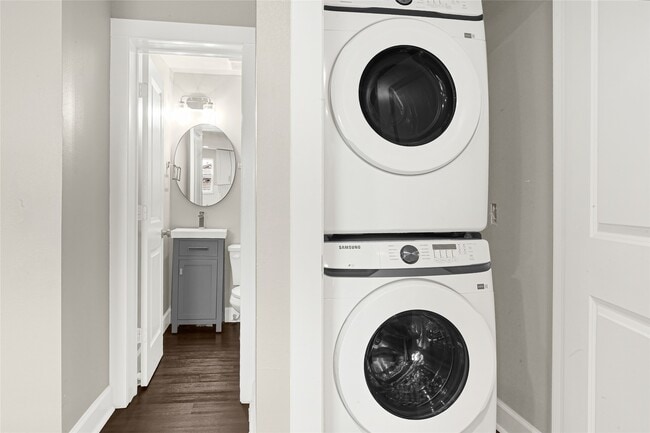 Building Photo - 7515 Laredo St