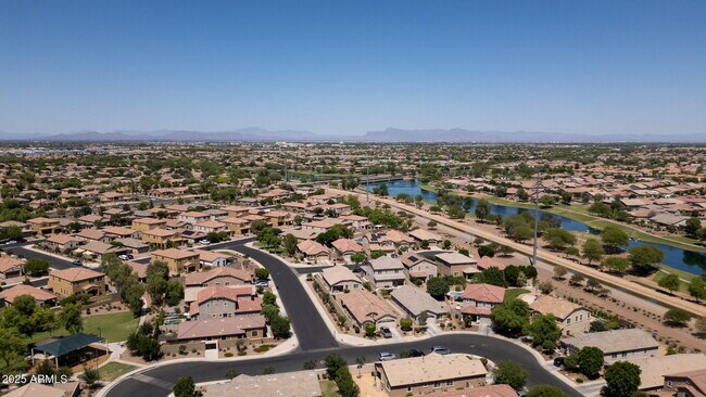 Building Photo - 3263 S Miller Dr