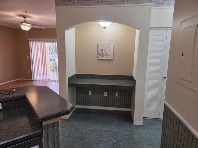 Building Photo - 520 Florida Club Blvd