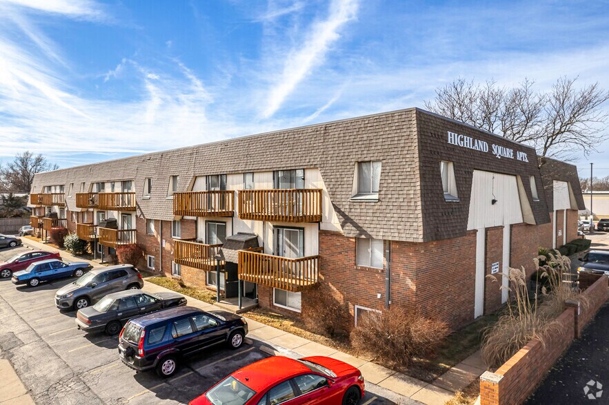Highland Square Apartments 1322 N Woodlawn St Wichita KS 67208