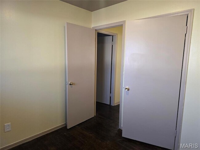 Building Photo - 1200 Rhea Ave