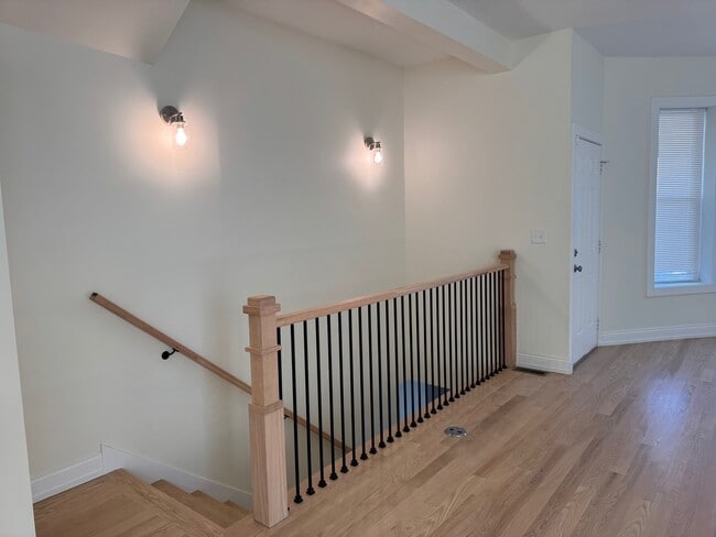 Building Photo - 7344 S Blackstone Ave
