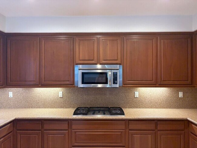 Building Photo - 46172 Pinon Pine Way