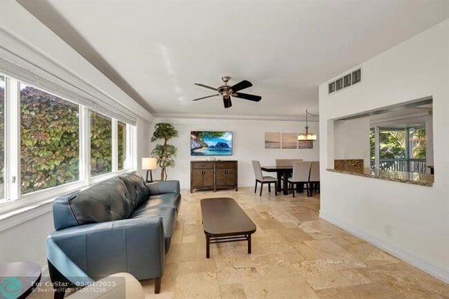 Building Photo - 1771 NE 35th St