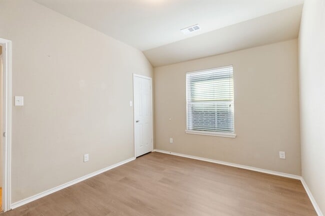 Building Photo - 1809 Whistler Dr