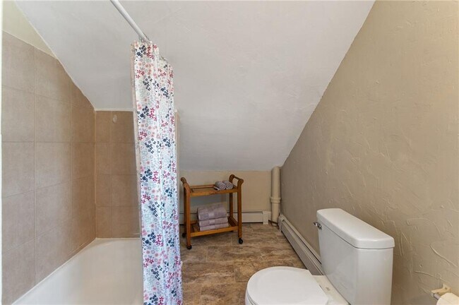 Building Photo - 1165 Chalkstone Ave