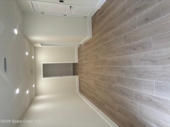 Building Photo - 6335 S Tropical Trail