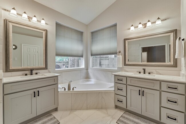 Building Photo - 3 E Night Heron Pl