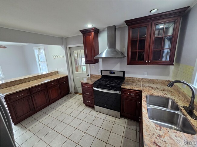 Building Photo - 205 Elmbrook Dr