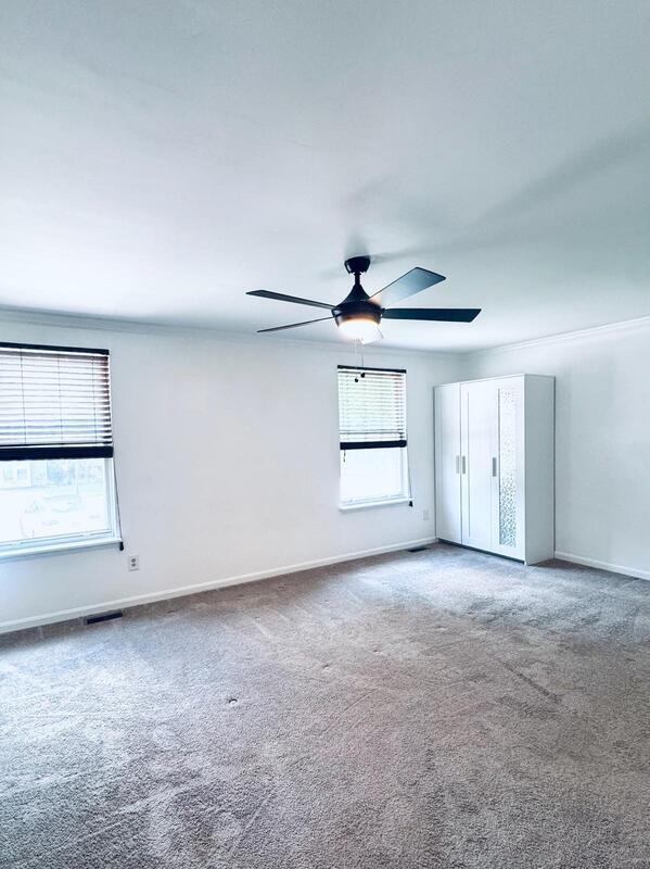 Building Photo - 110 W Chalfont Way