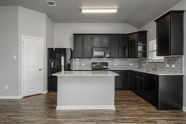 Building Photo - 1362 Kingsgate Dr