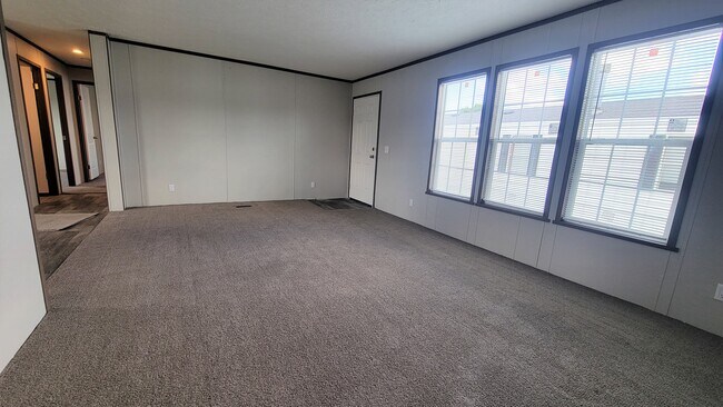 Building Photo - 531 Iowa