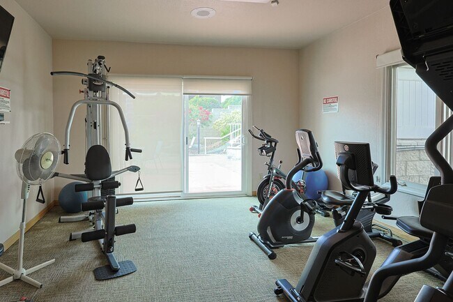 Building Photo - Beautiful 2 Bed, 2 Bath Condo in 62+ Community – Furnished or Unfurnished