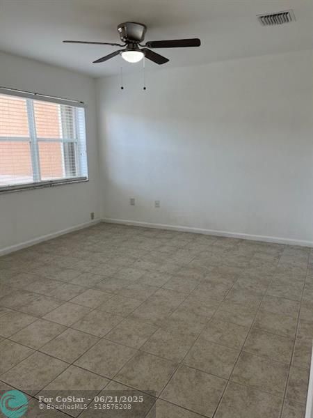 Building Photo - 9920 NW 19th Pl