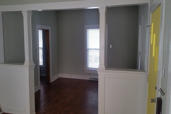 Building Photo - 3 bedroom home Washer/Dryer Included - Pre...