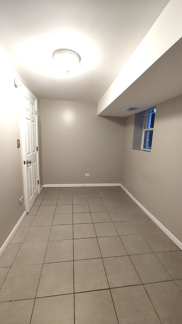 Building Photo - 3643 S Hermitage Ave