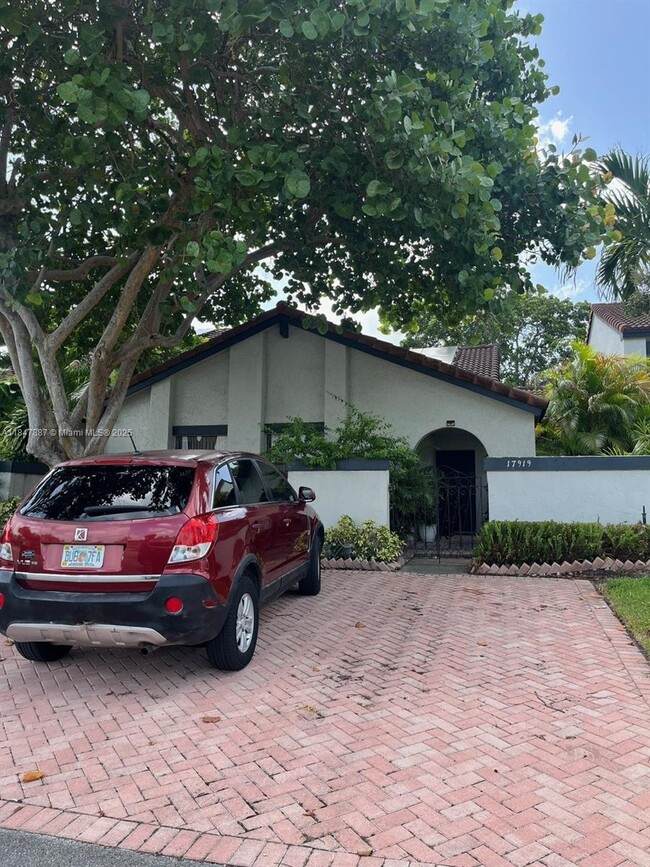 Primary Photo - 17919 NW 66th Ct