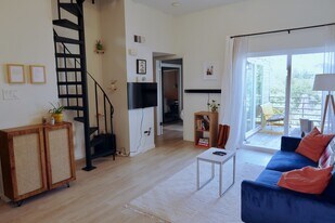 Building Photo - 1514 Parker Ln