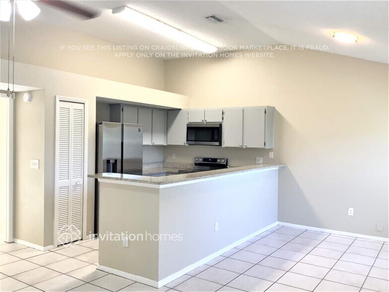 Building Photo - 1242 Tuxford Dr