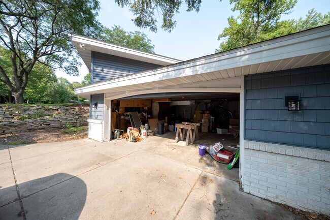 Building Photo - 4517 W 113th St