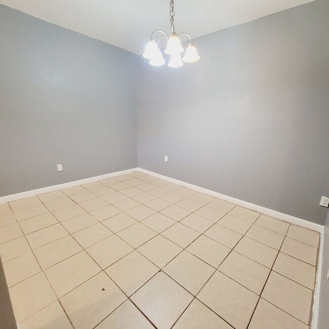 Building Photo - 8607 Crystal Cove Cir