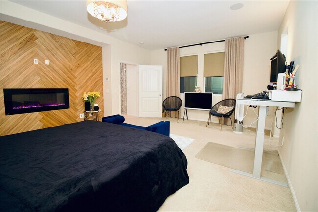 Building Photo - Former MODEL HOME | Great Location