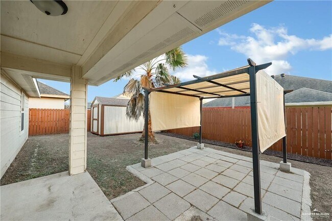Building Photo - 2308 Water Willow Dr