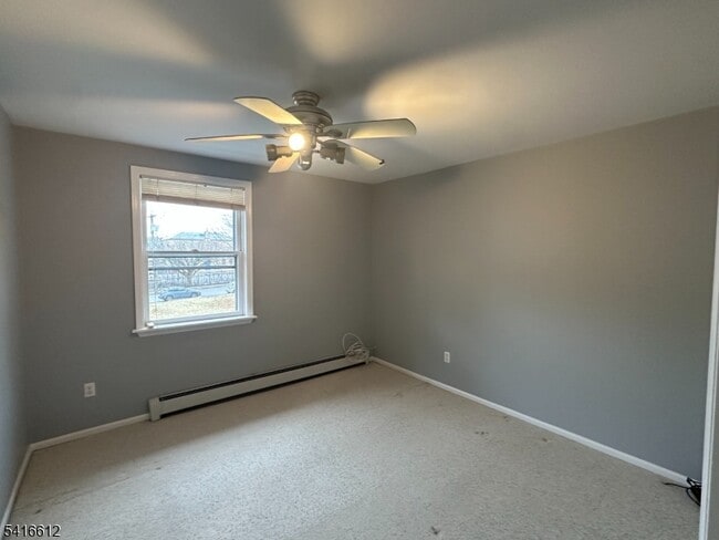 Building Photo - 18 Montrose Ave