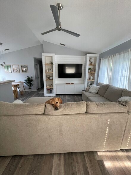 Building Photo - 141 Palmer St