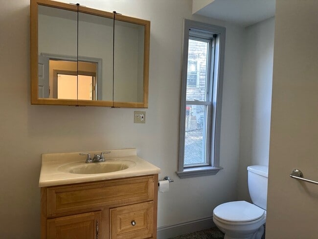 Building Photo - 127 Marcella St