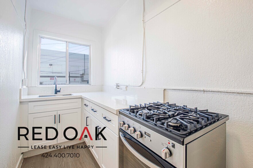 Building Photo - 719 Heliotrope Dr