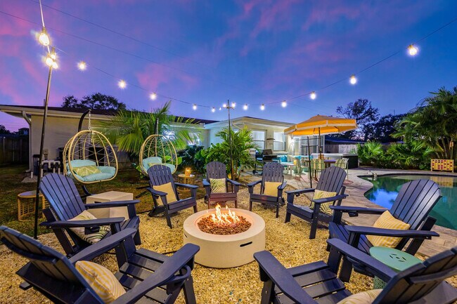 Building Photo - 10861 62nd Ave N