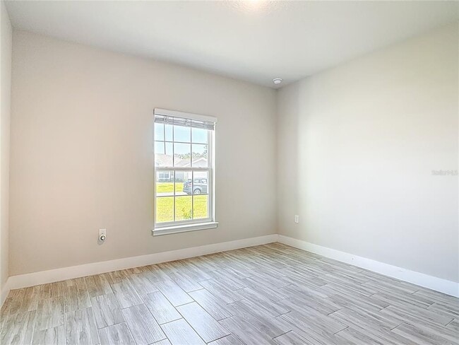 Building Photo - 60 Ballenger Ln