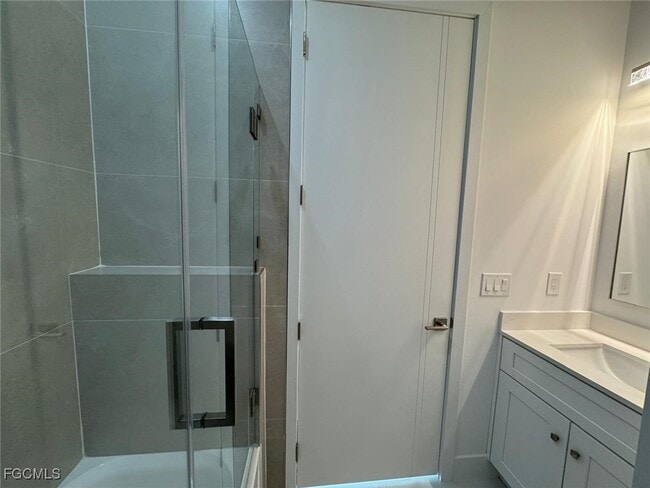 Building Photo - 3107 Leeland Heights Blvd E