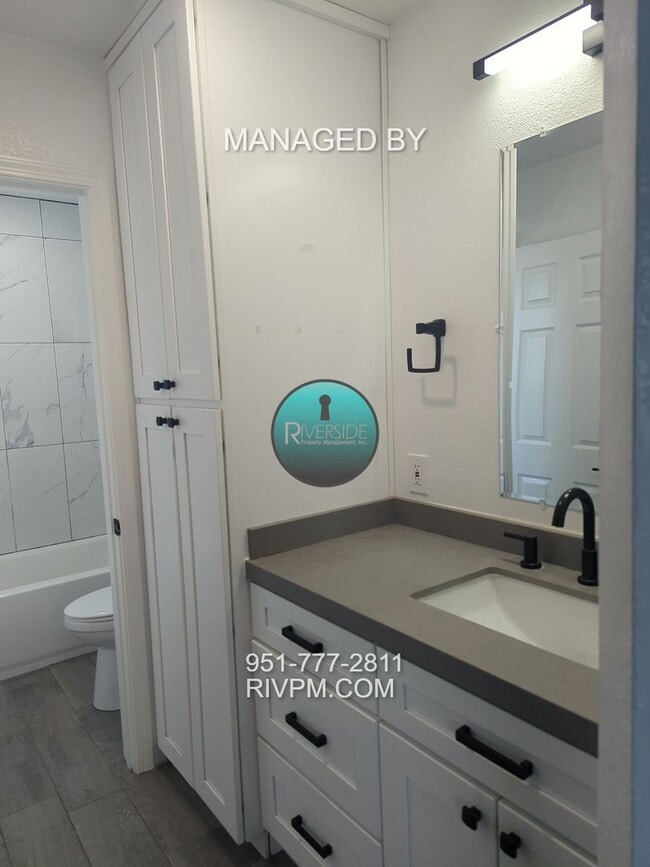 Building Photo - Beautiful 4-Bed, 2.5-Bath Upgraded Home wi...