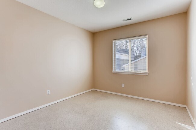 Building Photo - 16940 SW Kattegat Dr