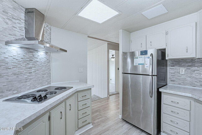 Building Photo - 17048 N 66th Terrace